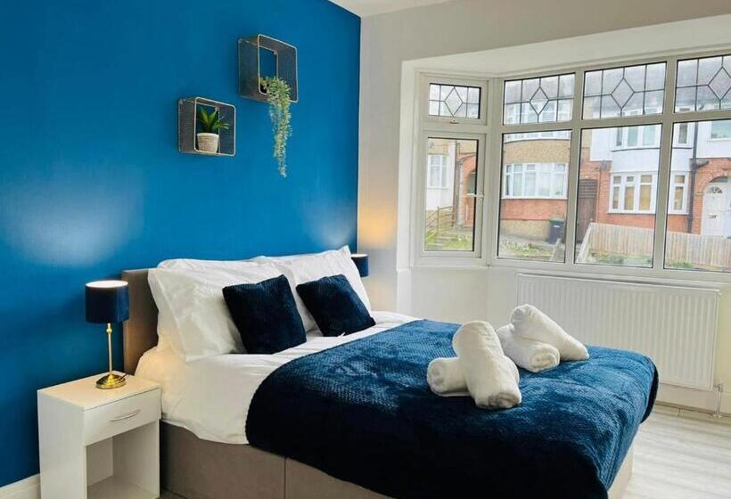 پانسیون Sariyu Space Luton