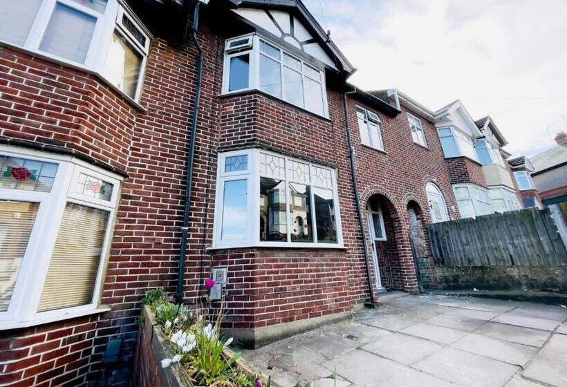 پانسیون Sariyu Space Luton