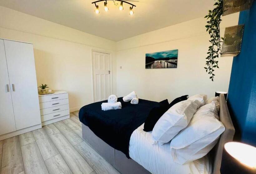 پانسیون Sariyu Space Luton