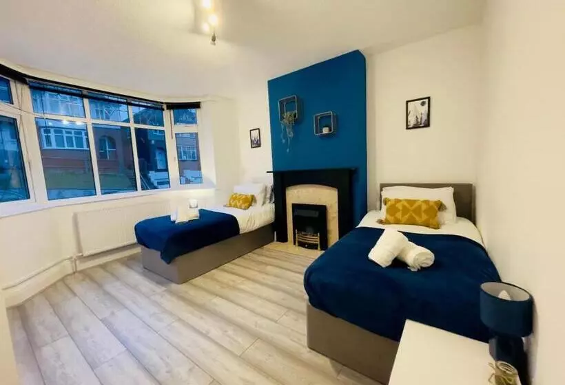 پانسیون Sariyu Space Luton