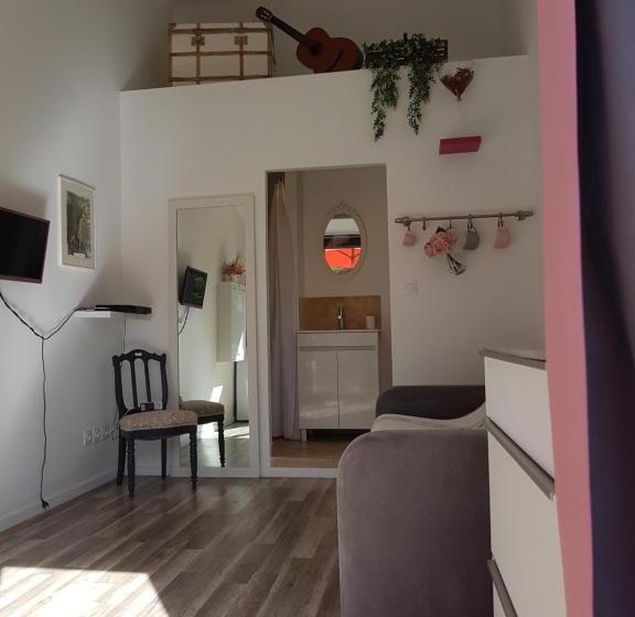 پانسیون Villa Nath