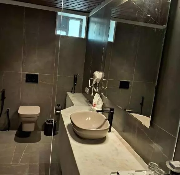 Lomakeskus Sandesh Water Edge Kabini