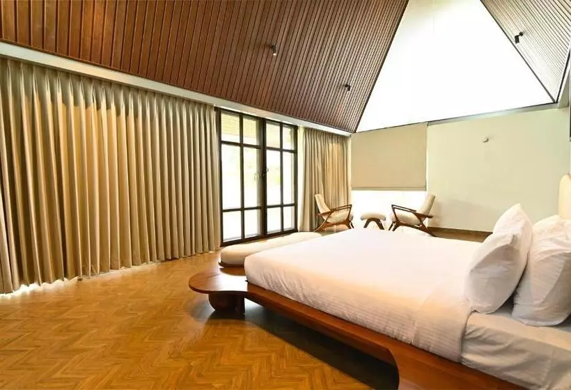 Lomakeskus Sandesh Water Edge Kabini