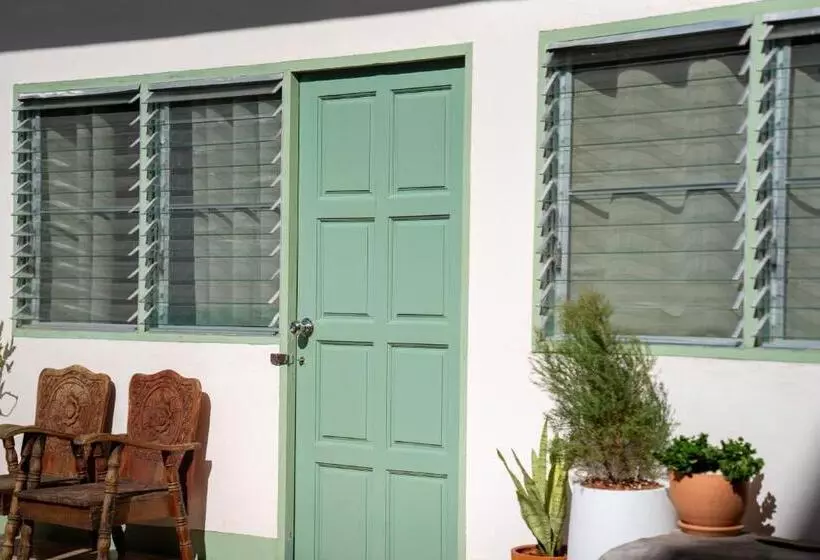 Ta Kaew Hostel ตาแก้ว โฮสเทล