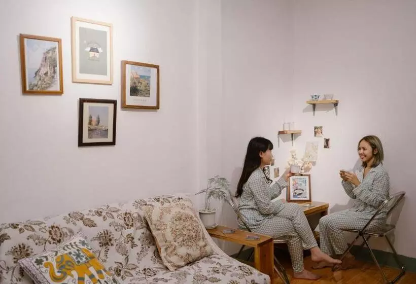 Ta Kaew Hostel ตาแก้ว โฮสเทล