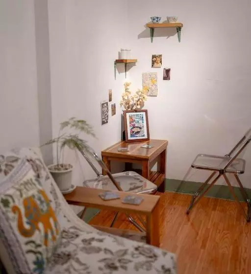 Ta Kaew Hostel ตาแก้ว โฮสเทล