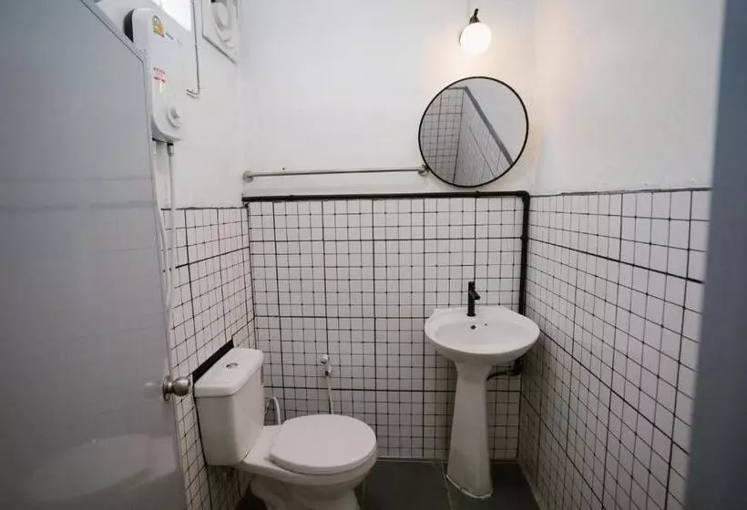 Ta Kaew Hostel ตาแก้ว โฮสเทล