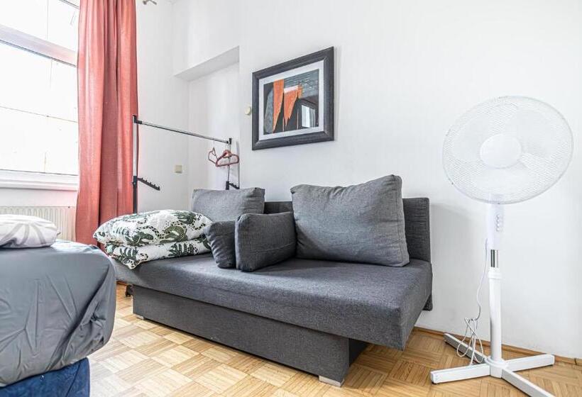 هاستل Near Schönbrunn Economy Rooms In Shared Apartment At Meidling Train Station