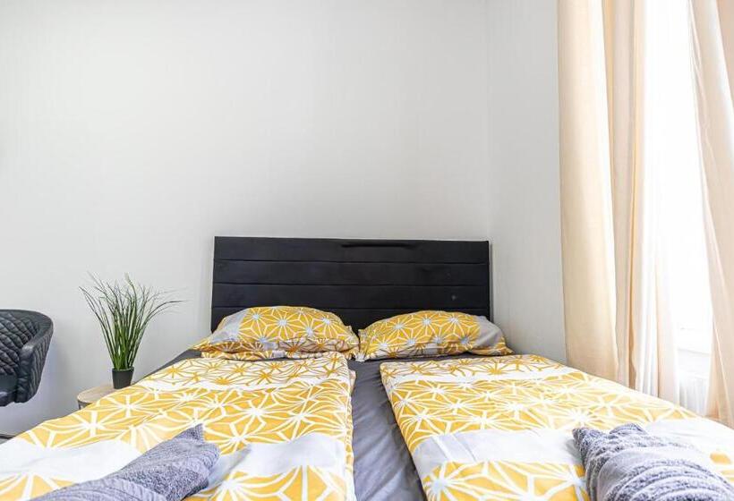 هاستل Near Schönbrunn Economy Rooms In Shared Apartment At Meidling Train Station