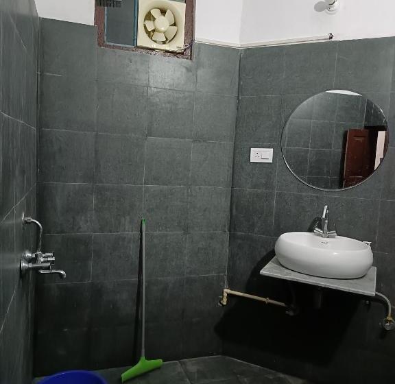 Baba Neeb Karori Hostel