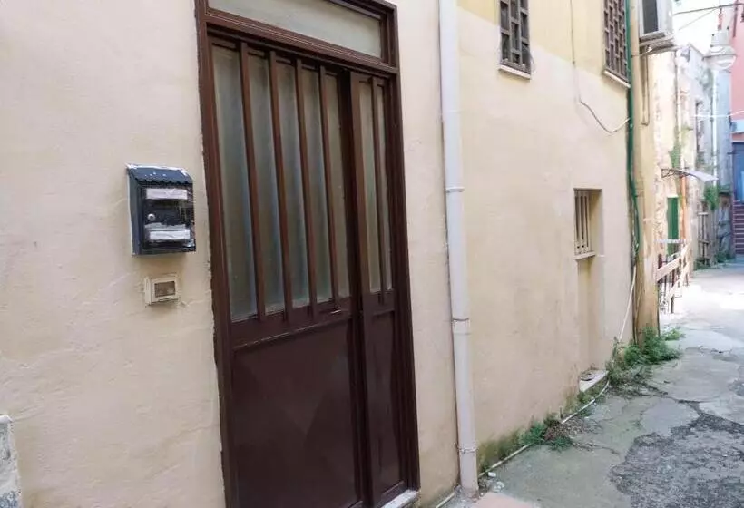 ベッドアンドブレックファースト Casa Bianca Nocera