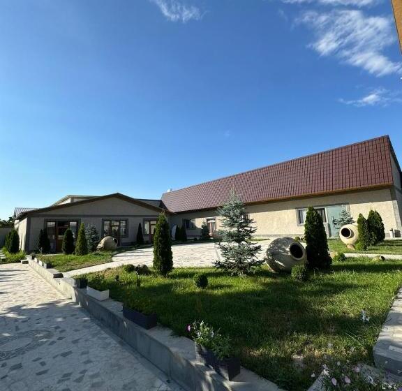 בית מלון כפרי Atlantis Rest Comples