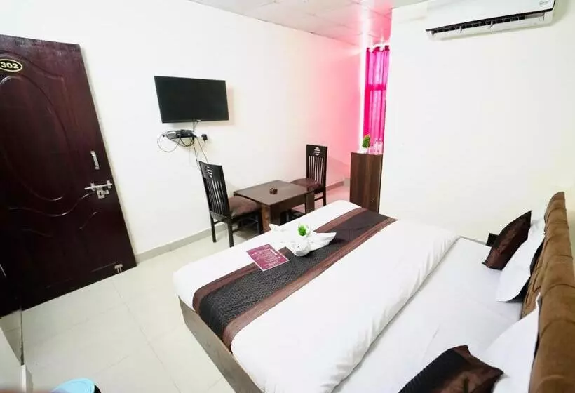 ホテル Chandra Grand