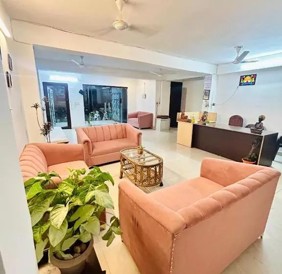 ホテル Chandra Grand