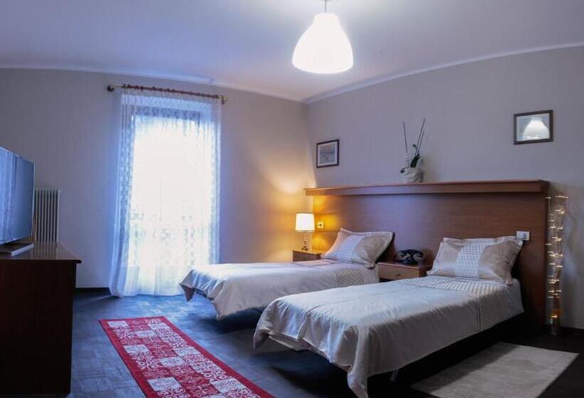 호텔 Locanda Corona