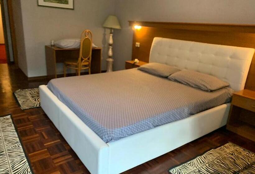 호텔 Locanda Corona