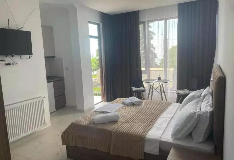 هتل Mzıurı House