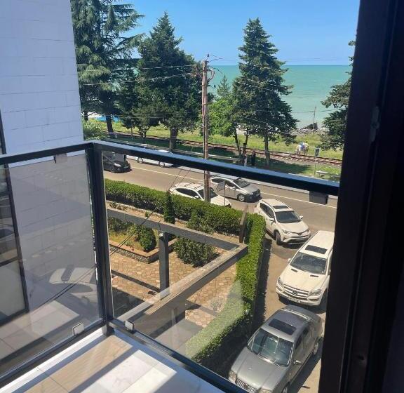 هتل Mzıurı House