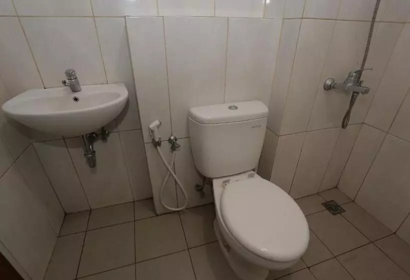 Hotelli Oyo 94060 Kos Rian