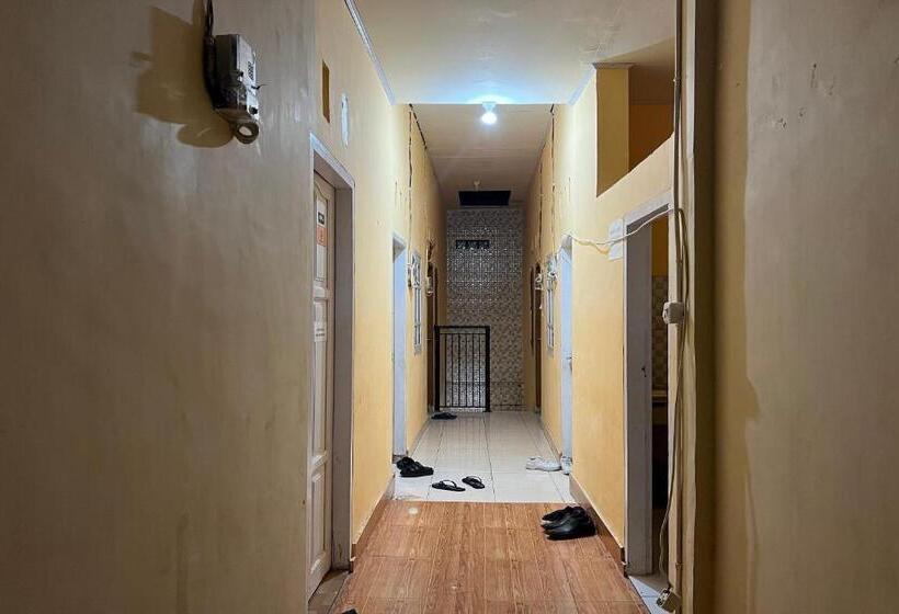 فندق Oyo 94060 Kos Rian