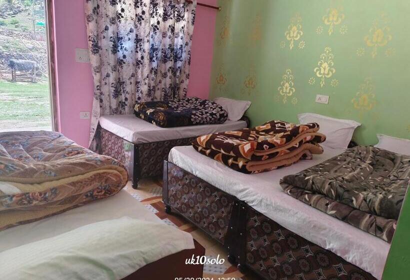 ホテル Seva Palace