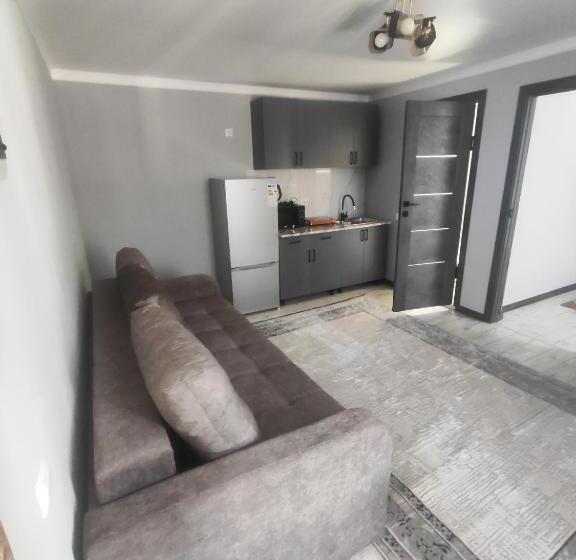 پانسیون Diamond