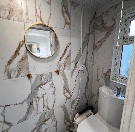 膳宿费 Lovely Ensuite Room In Corby