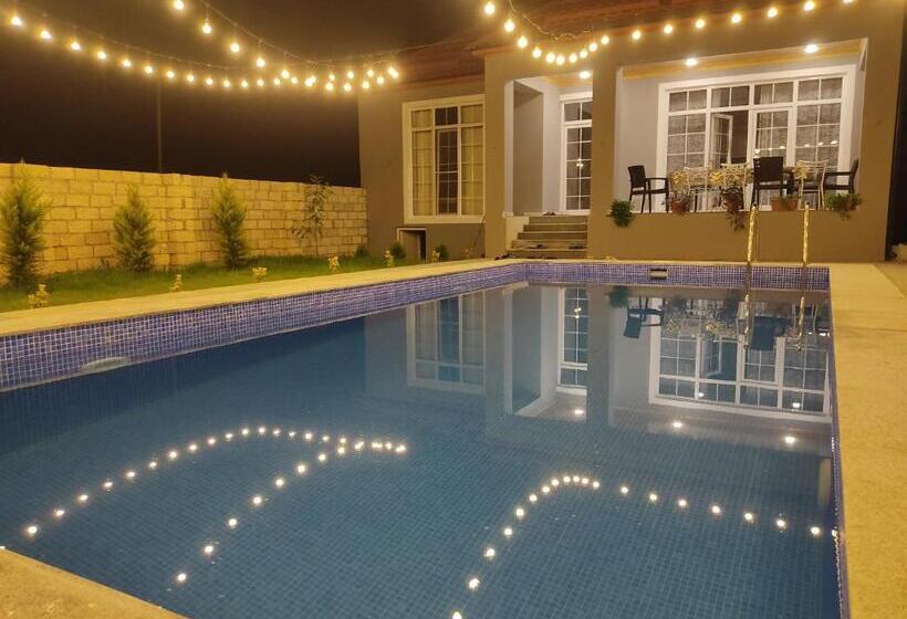 پانسیون Old Land Guest House