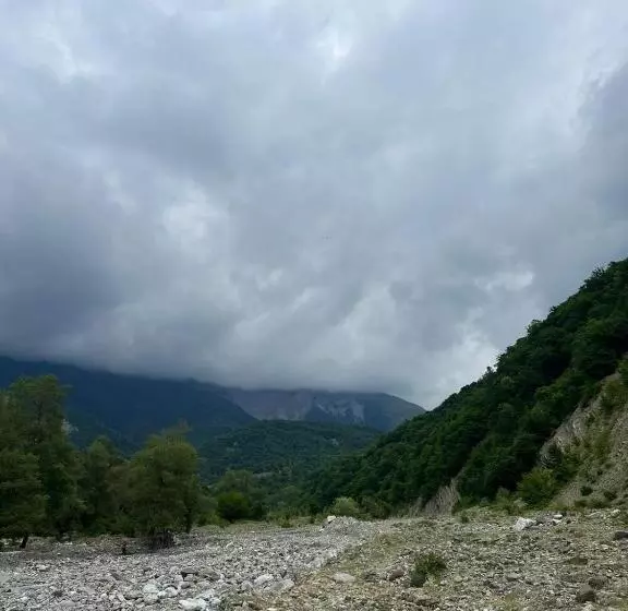 پانسیون Old Land Guest House