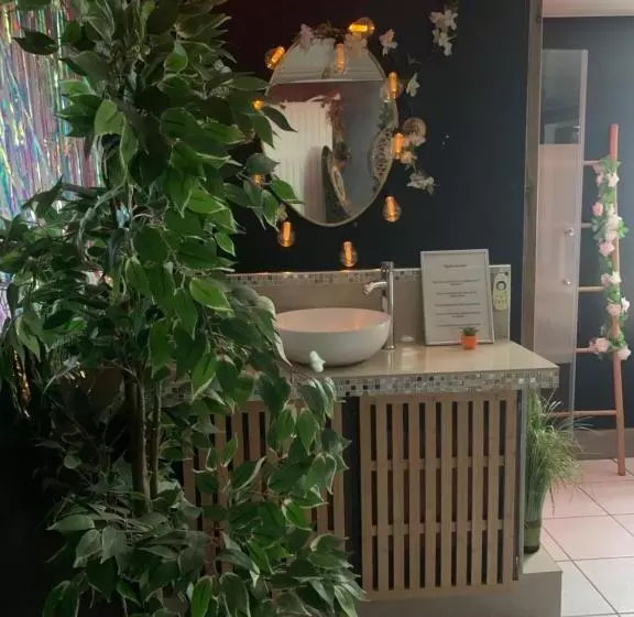 Majatalo Suite Romantique Jacuzzi