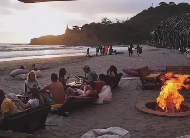 Surf Dream 1b, Departamento Con 2 Cuartos,sala,cocina, Esta Adentro De Un Hotel Con Desayuno Incluid