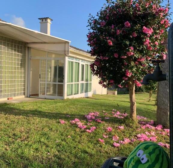 ベッドアンドブレックファースト A Casa De Abelleira Ponteareas