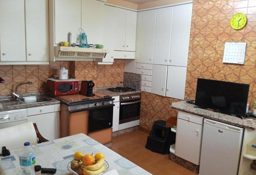 ベッドアンドブレックファースト A Casa De Abelleira Ponteareas