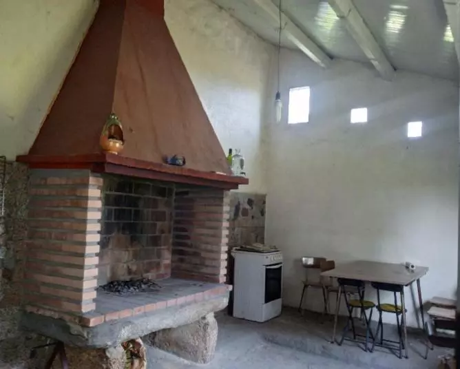 ベッドアンドブレックファースト A Casa De Abelleira Ponteareas