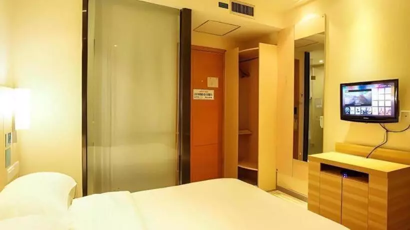 ホテル City Comfort Inn Wuzhou Municipal Square