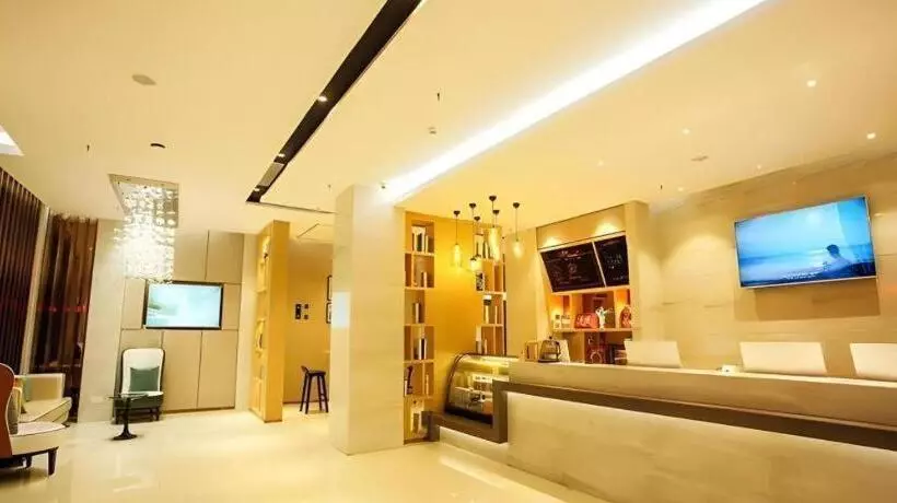 ホテル City Comfort Inn Wuzhou Municipal Square