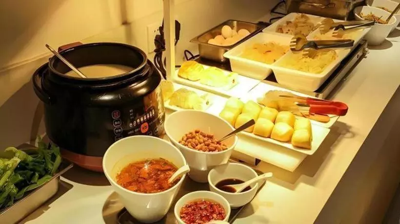 ホテル City Comfort Inn Wuzhou Municipal Square