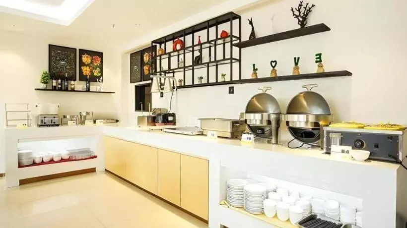 ホテル City Comfort Inn Wuzhou Municipal Square