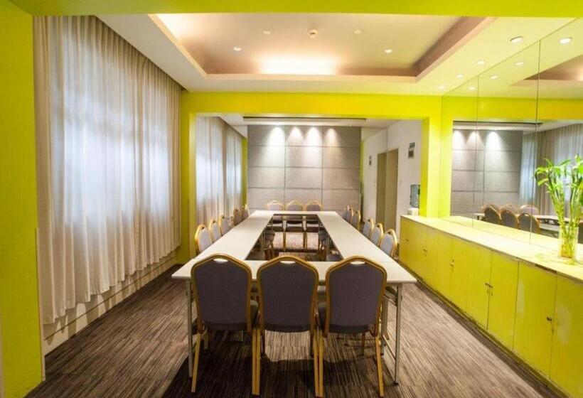 בית מלון כפרי Jinjiang Inn Chendu Taikoo Li Dongfeng Bridge