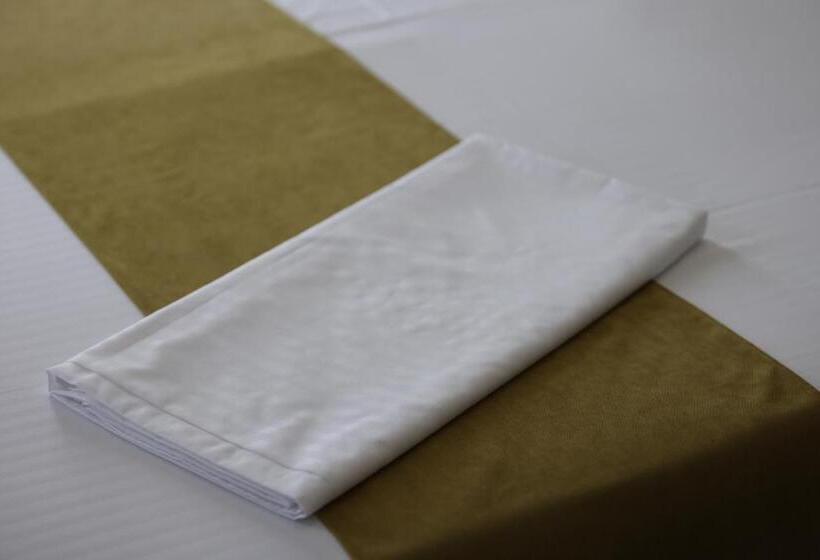 فندق Stani I Hoxhes