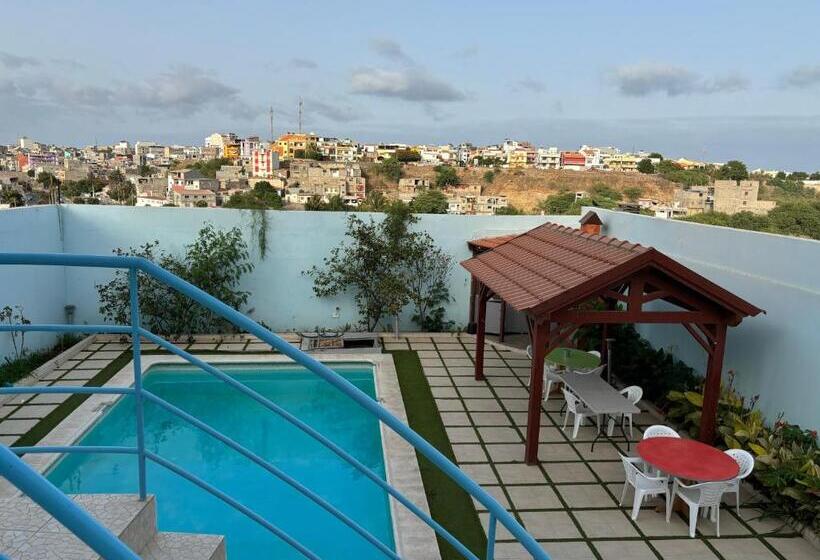 پانسیون Techas Mansion Guesthouse