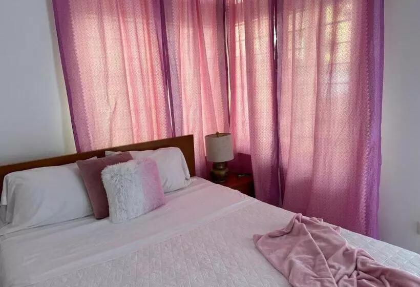 پانسیون Techas Mansion Guesthouse