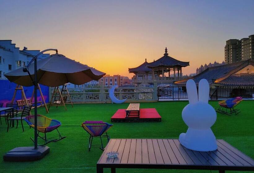 Albergue 伊宁背包拾年青年旅舍