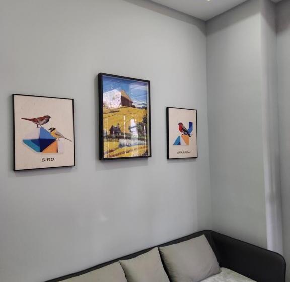 Albergue 伊宁背包拾年青年旅舍