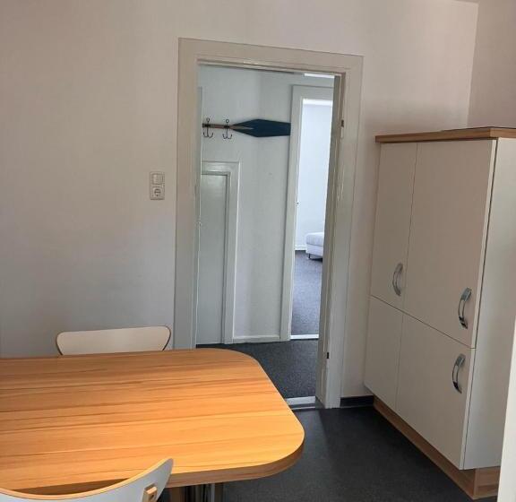 הוסטל Pension Seemöwe