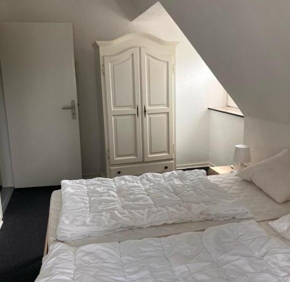 הוסטל Pension Seemöwe