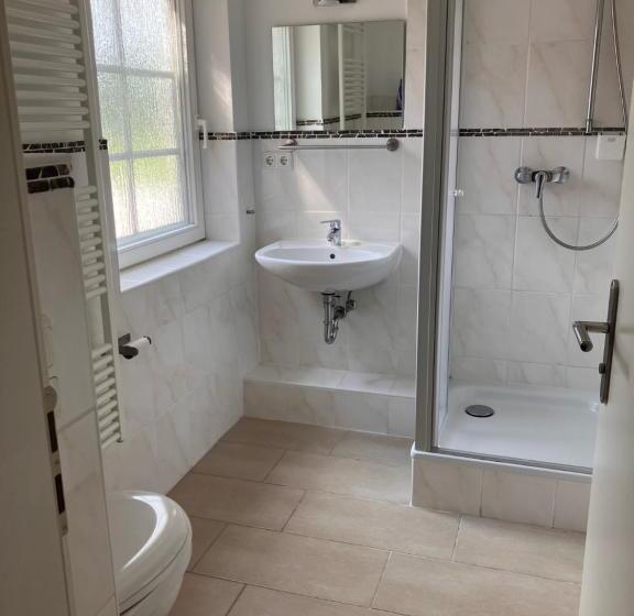 הוסטל Pension Seemöwe