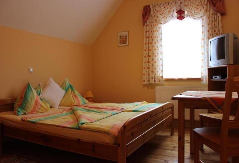 مبيت وإفطار Weingut Juritsch