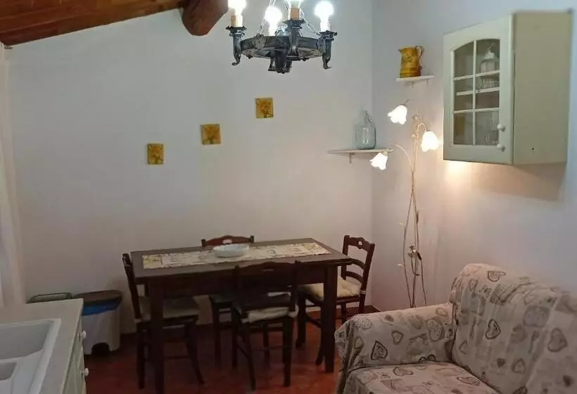 هتل Agriturismo Il Mandorlo