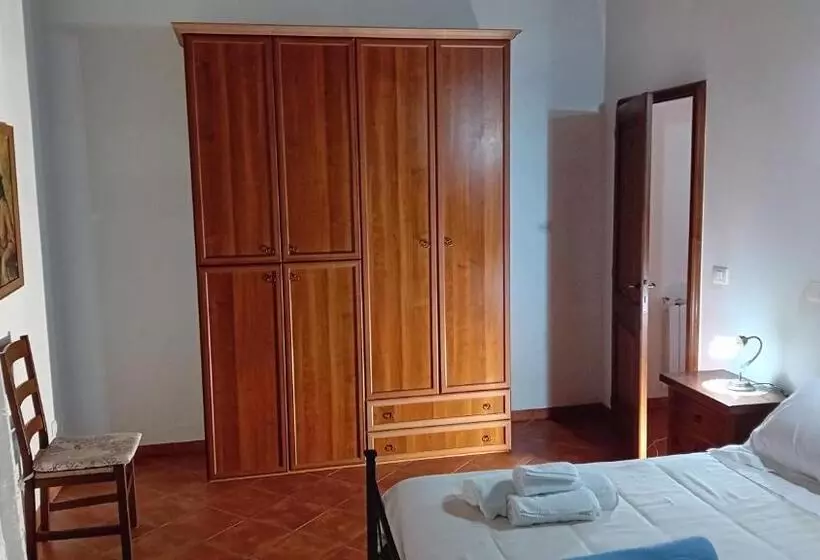 هتل Agriturismo Il Mandorlo